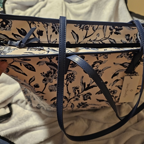 Vera Bradley Perennially Cream Blue Floral Large Every Day Zippered Tote Bag - Picture 6 of 8